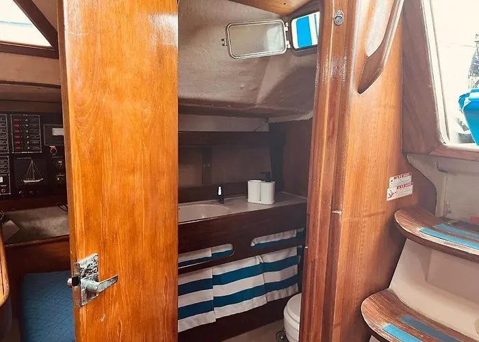 Nortada Boat Escape بوتيل