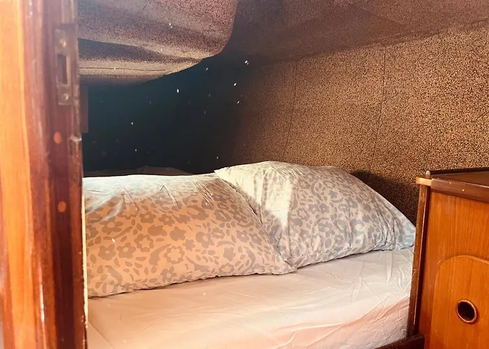 Nortada Boat Escape بوتيل *